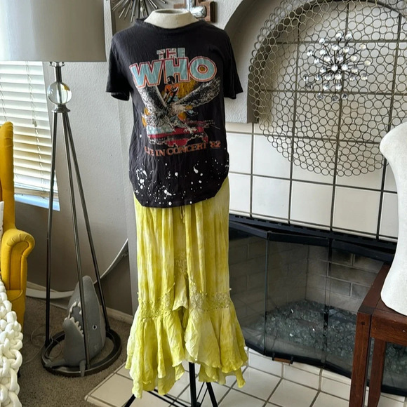 the Who band tshirt by chaser size small EDGY FEMININE - Picture 4 of 9